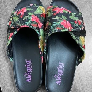Alegria adjustable slide, 10/10 condition, worn once!